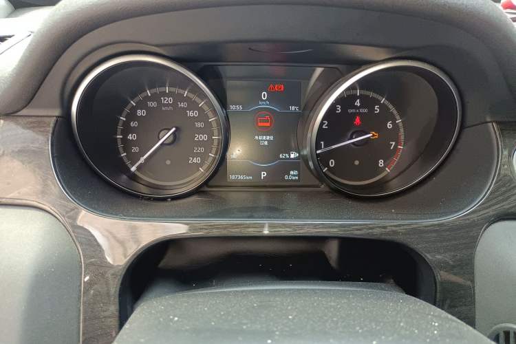 Used Land Rover Discovery Sport 2017 2.0T SE Instrument Cluster