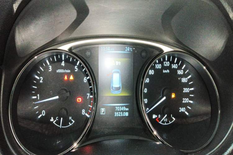 Used Nissan X-Trail 2014 2.5L CVT Ultimate Edition 4WD Instrument Cluster