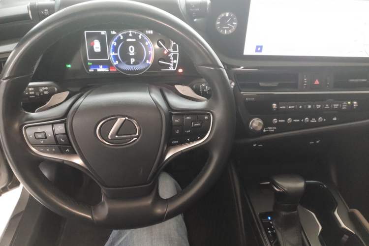 Used Lexus ES 2022 200 Excellence Edition