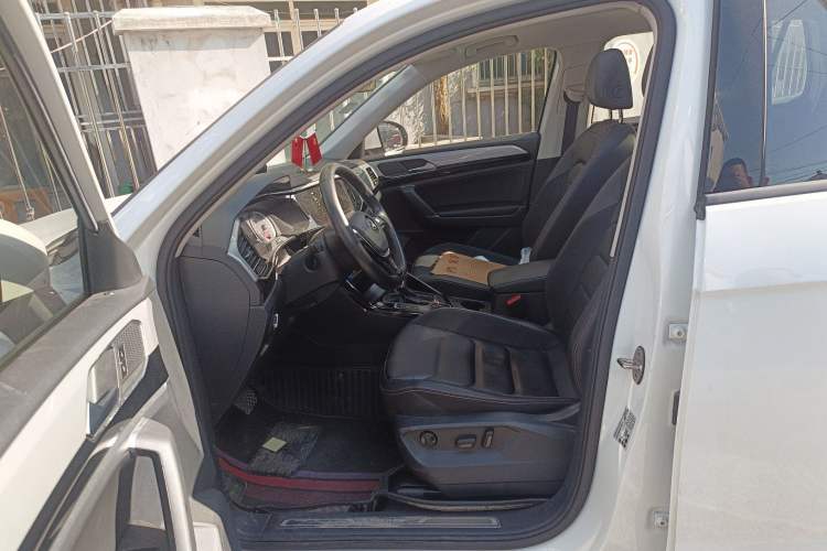 Used Volkswagen Tayron 2020 330TSI Two-Wheel Drive Luxury Smart Connectivity Version