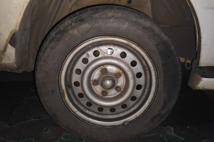 Used King Long Golden Way 2016 2.0L Value-Plus Edition 4G20
