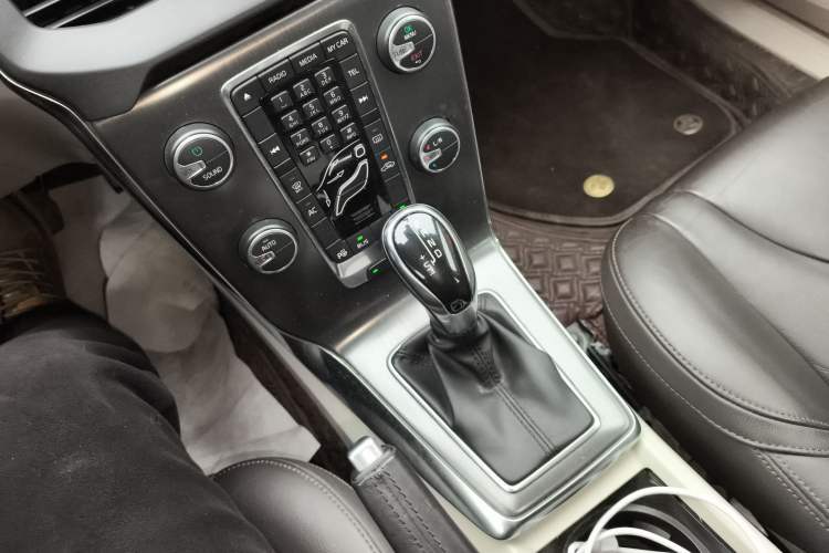 Used Volvo V40 2013 2.0T Zhiya Edition