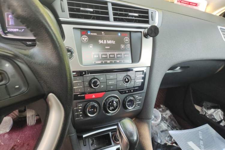 Used DS 5LS 2014 1.6T Luxury Edition THP160
