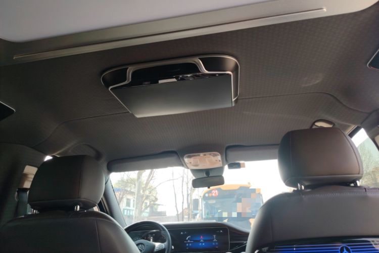 Used Mercedes-Benz Vito 2023 2.0T Elite Version 7 Seats Headliner