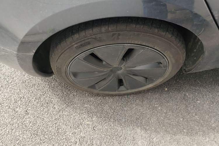 Used Tesla Model 3 2025 Rear-Wheel-Drive Version