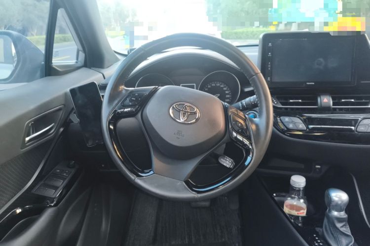 Used Toyota IZOA 2021 2.0L Yichi SPORT
