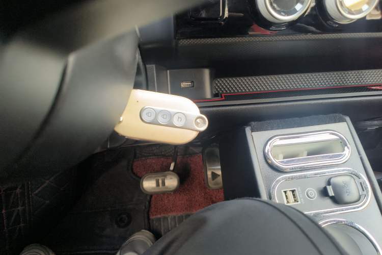 Used Wuling Hongguang MINIEV 2022 GAMEBOY 300km Enthusiast Model with Lithium Iron Phosphate
