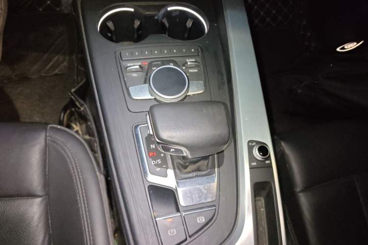 Used Audi A4L 2019 40 TFSI Fashion Edition China VI Emission Standard