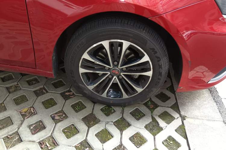 Used Roewe i6 2019 PLUS 1.6L CVT 4G Connected Luxury Deluxe Edition