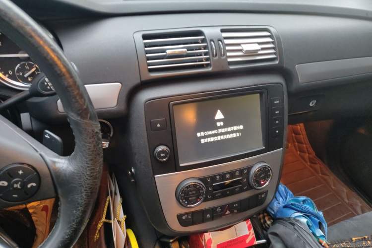 Used Mercedes-Benz R-Class 2014 R 320 4MATIC Business Model Audio And AC Panel