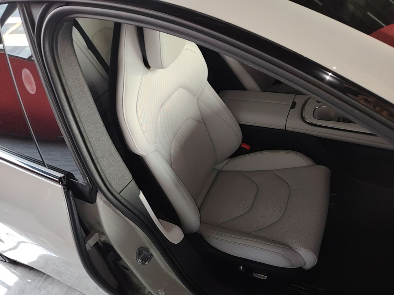 Xiaomi Auto SU7 2024 Rear-Drive Ultra-Long Range Advanced Pro-Level Intelligent Driving Version — снимка 19