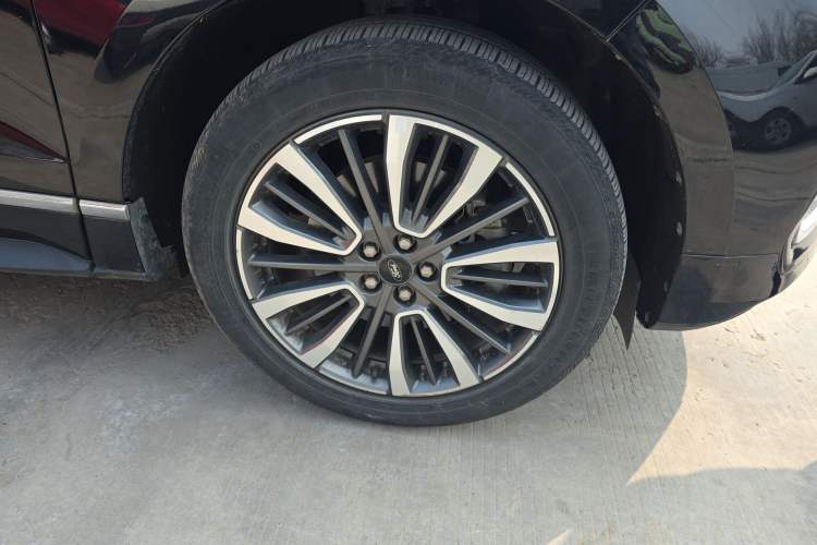 Used Ford Edge 2021 Facelifted PLUS EcoBoost 245 Two-Wheel Drive XLT 7-Seater
