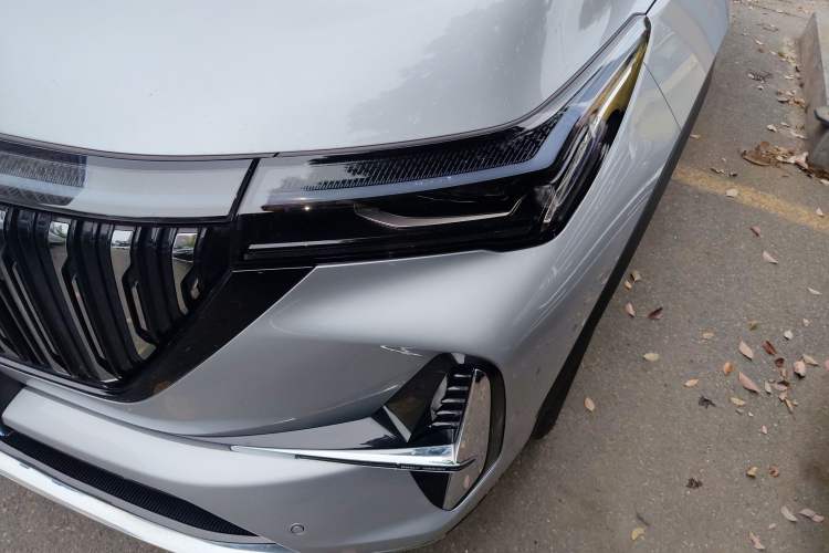 Used Geely Auto FX11 2025 4th Generation 1.5TD DCT Jinxiu Left Front Headlight