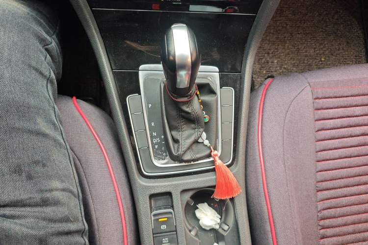 Used Volkswagen Golf 2018 1.6L Automatic Fashion Model