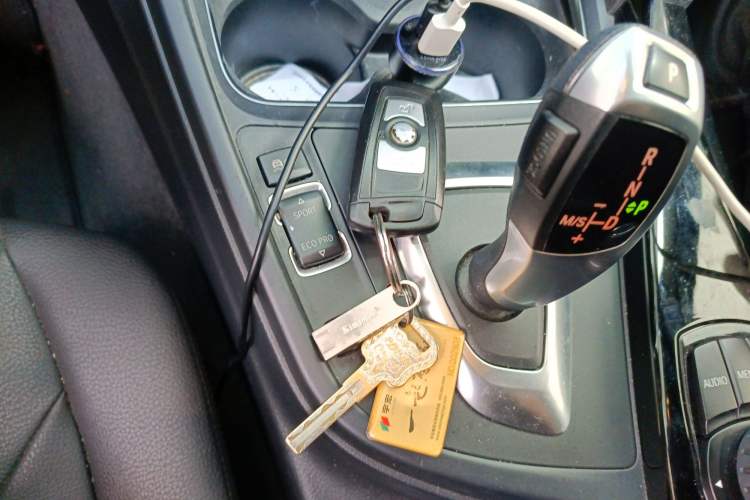 Used BMW 3 Series 2016 320Li Ambition Model
