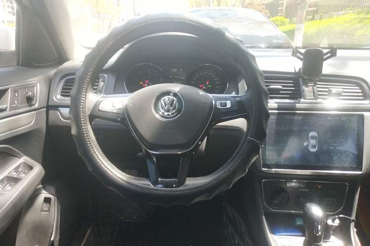 Used Volkswagen Lavida 2017 1.6L Automatic Comfort Edition