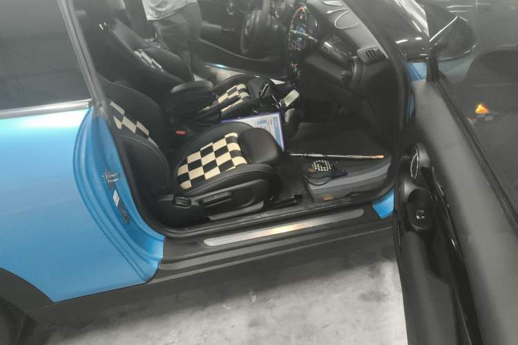 Used MINI MINI 2018 1.5T COOPER Classic Edition