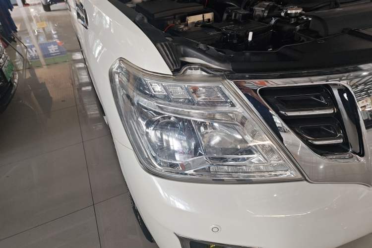 Used Nissan Patrol  Right Front Headlight