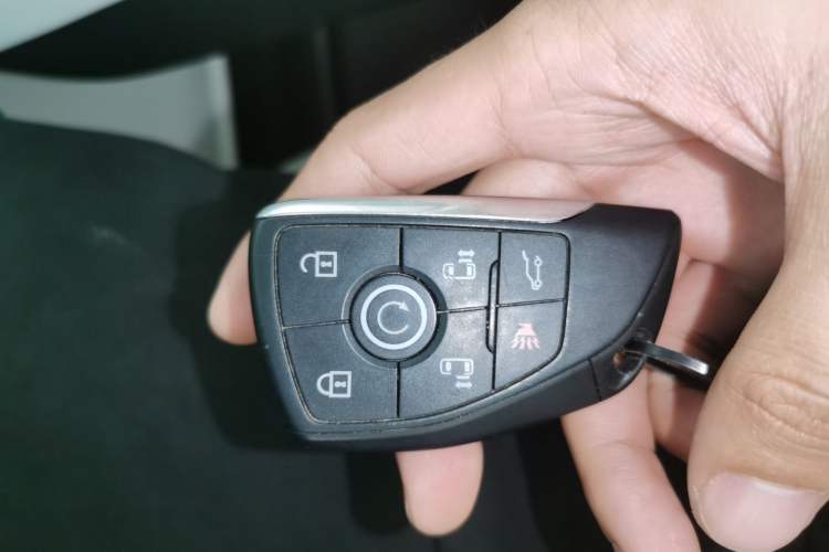 Used Buick GL8 New Energy 2024 Lu Zun Deluxe Edition 7-Seater Vehicle Key