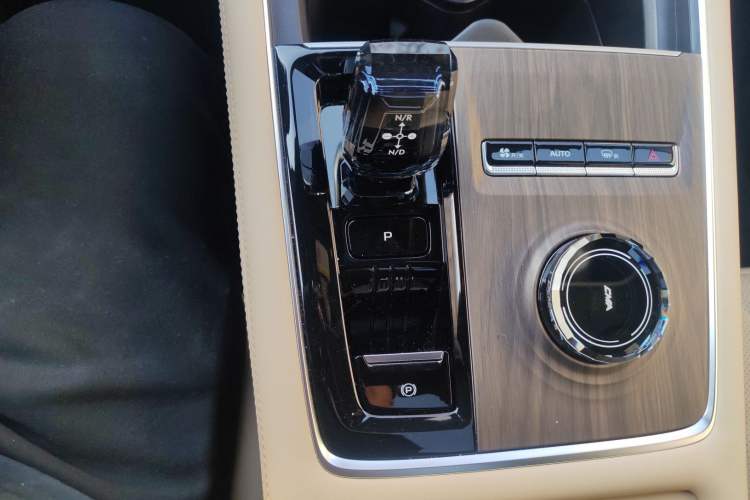 Used Geely Auto Monjaro L 2025 Dongfang Yao 2.0TD Automatic All-Wheel-Drive Wangyue Edition
