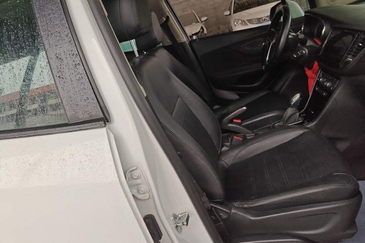 Used Buick Encore 2016 18T Automatic Two-Wheel Drive Urban Leading Edition