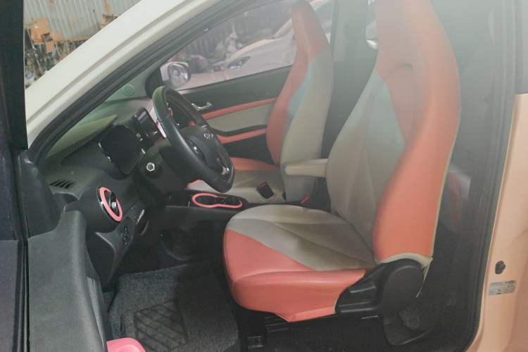 Used Chery Little Ant 2022 300 000 Yuan "Ant Fan" Edition "Extra Sweet" Version Lithium Iron Phosphate 29.2 kWh 30 kW 301 km
