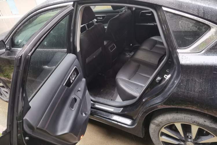 Used Nissan Teana 2016 2.0L XL-Upper Smart Edition Left Rear Seat