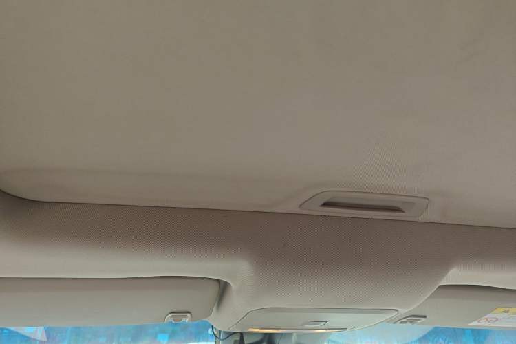 Used Chevrolet Cruze 2015 1.5L Classic SE MT Headliner