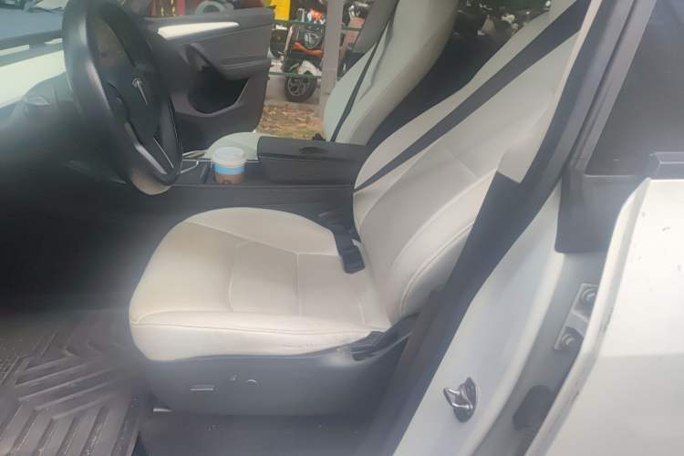 Used Tesla Model Y 2021 Long-Range All-Wheel-Drive Version 3D7