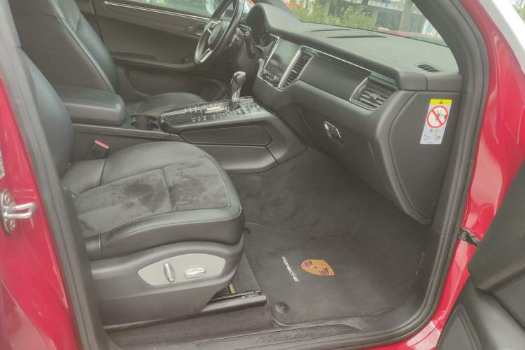 Used Porsche Macan 2017 Macan 2.0T Right Front Seat