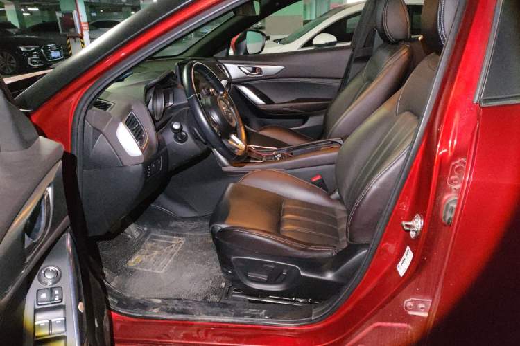 Used Mazda CX-4 2018 2.5L Automatic 4x4 Sky Passion Edition China VI Standard
