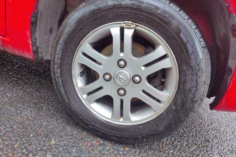 Used CHANGAN Benni mini 2010 1.0L Manual Deluxe Edition Right Front Wheel Hub