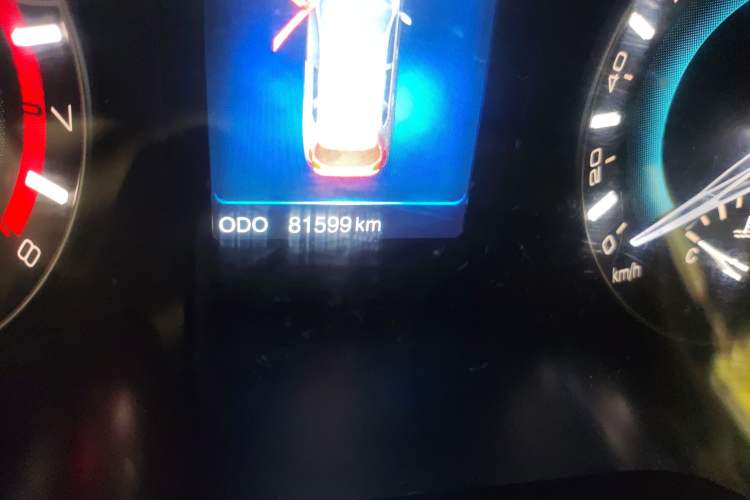 Used Haval H2 2017 Blue Label 1.5T Manual Two-Wheel Drive Luxury Model Odometer Close Up