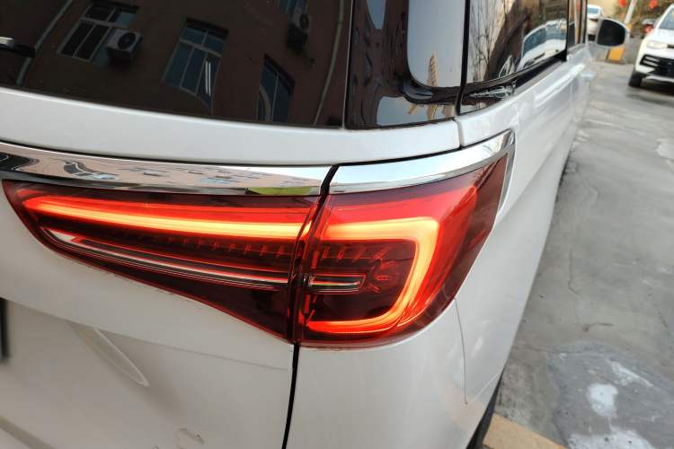 Used Buick GL8 2023 ES Lu Zun Deluxe Model
