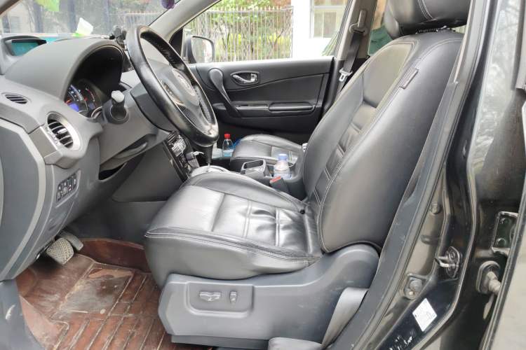 Used Renault Koleos 2013 2.5L 4x4 Comfort Edition
