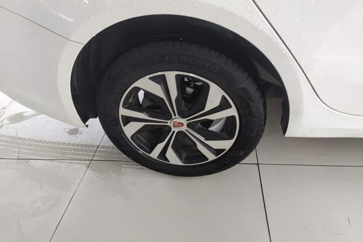 Used Roewe 360 2017 1.5L Automatic Luxury Edition
