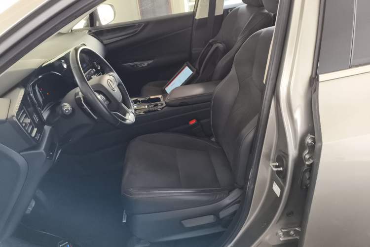 Used Lexus NX 2022 260 Front-Wheel Drive Chuan Yue Edition
