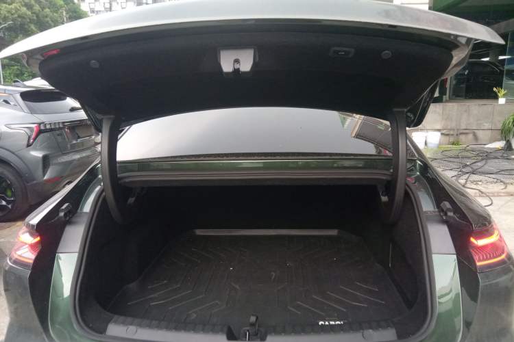 Used Geely Galaxy 8 2025 130km EM-i Flagship Edition