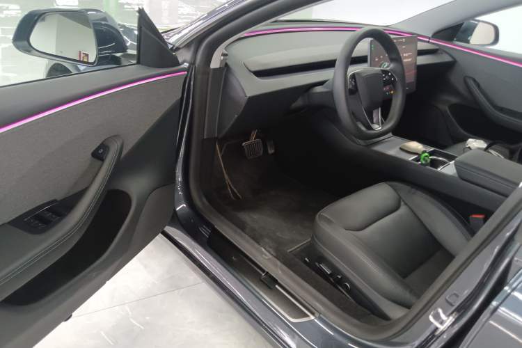 Used Tesla Model 3 2023 Rear-Wheel-Drive Version
