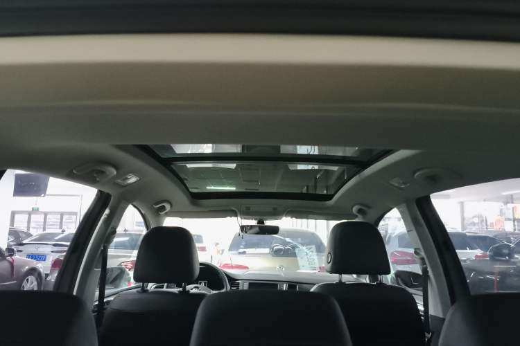 Used Volkswagen Golf Sportsvan 2016 230TSI Automatic Luxury Version