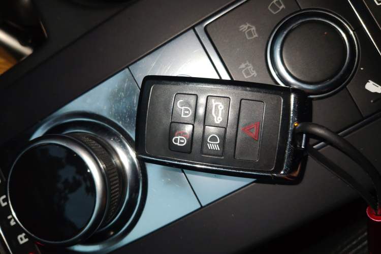 Used Land Rover Discovery 2018 3.0 SC V6 SE