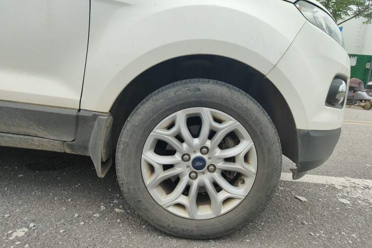 Used Ford EcoSport 2013 1.5L Automatic Prestige Model Right Front Wheel Hub