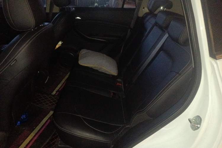 Used BYD Song 2020 Classic Edition 1.5T Automatic Elite Model Left Rear Seat