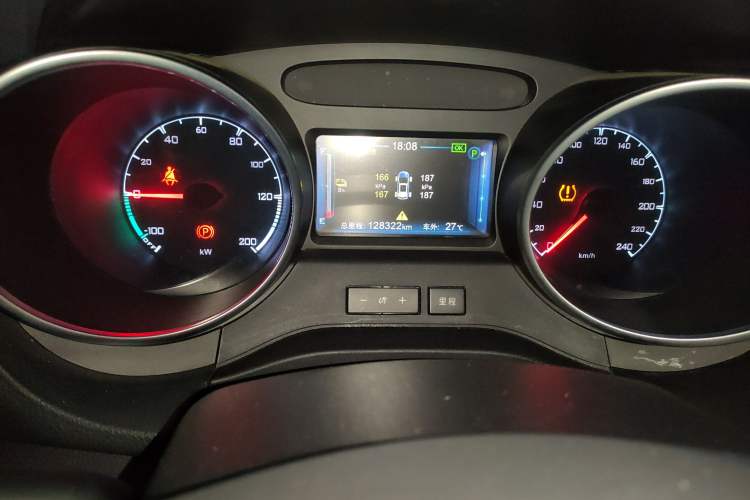 Used BYD Yuan New Energy 2018 EV360 Smart Connect Cool Edition Odometer Close Up