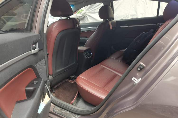 Used Hyundai Elantra (6th Generation / Lingdong) 2016 1.6L Automatic ZhiXuan · Luxury Version