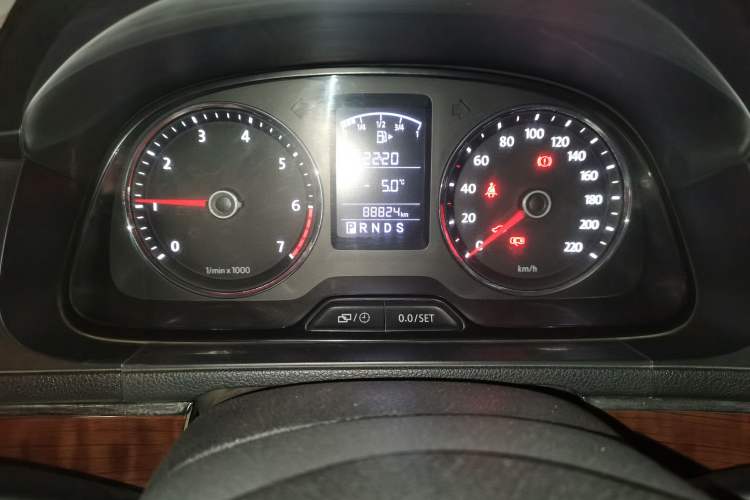 Used Volkswagen Lavida 2013 1.6L Automatic Luxury Edition