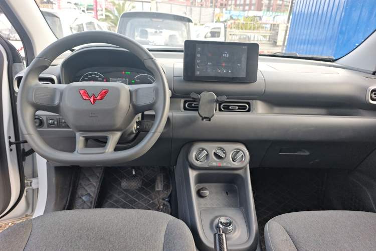 Used Wuling Hongguang New Energy 2025 Extended-Range Hybrid 50KM Comfort Version