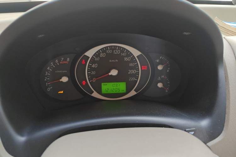 Used Hyundai Tucson 2009 2.0L Manual Two-Wheel Drive Fashion Edition Instrument Cluster