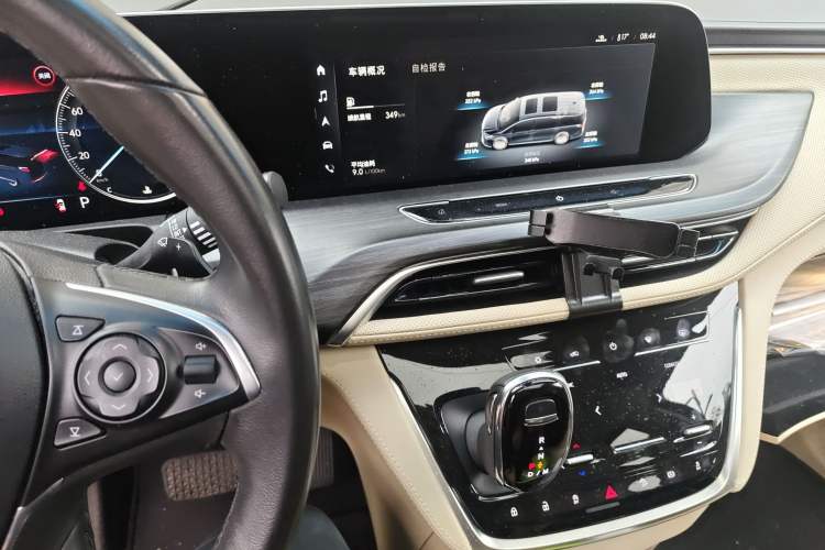 Used Buick GL8 2023 ES Lu Zun Deluxe Model
