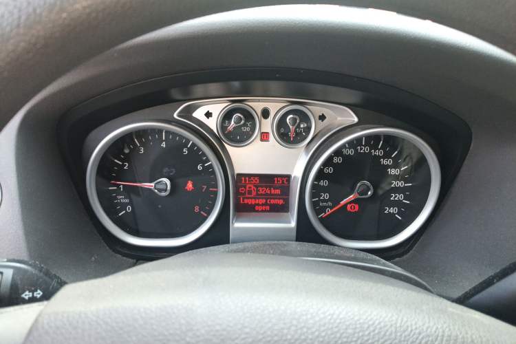 Used Ford Focus 2011 Sedan 1.8L Manual Comfort Model
